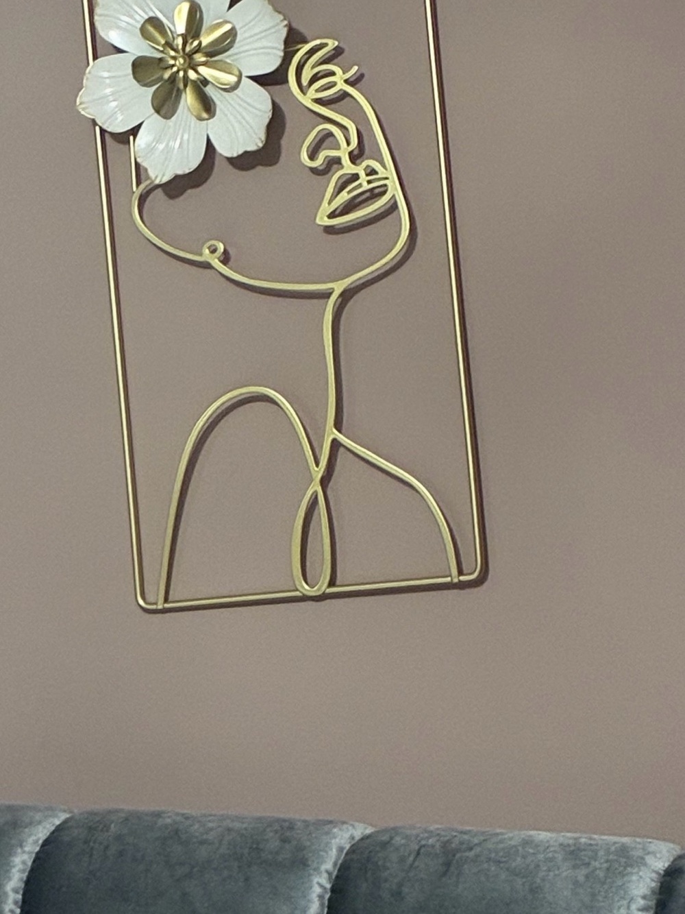 Gold Metal Line Art Wall Decor with White Flower - Home Wall Decor